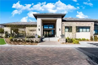 Photo #4: 2091403 Listing