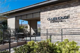 Photo #5: 2091403 Listing