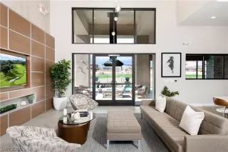 Photo #6: 2091403 Listing