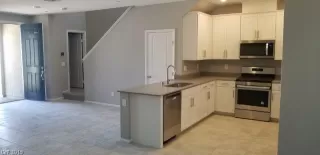 Photo #2: 2091411 Listing