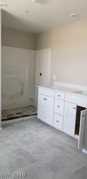 Photo #5: 2091418 Listing