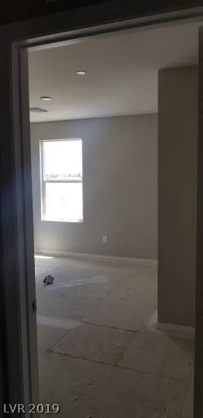 Photo #6: 2091418 Listing