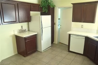 Photo #6: 2091427 Listing