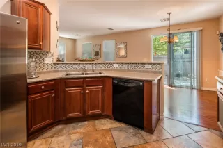 Photo #6: 2091451 Listing 