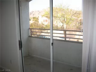 Photo #4: 2091452 Listing 