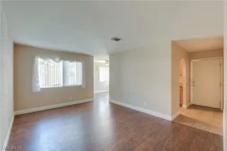 Photo #4: 2091455 Listing 