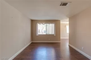 Photo #5: 2091455 Listing 