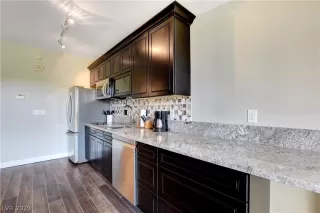 Photo #5: 2091457 Listing