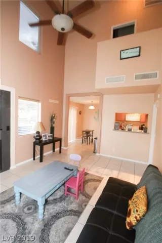 Photo #5: 2091471 Listing 