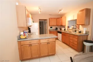 Photo #6: 2091471 Listing 