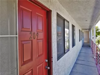 Photo #1: 2091494 Listing