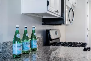 Photo #3: 2091497 Listing 