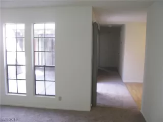 Photo #4: 2091571 Listing