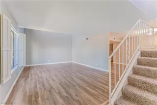 Photo #2: 2091593 Listing