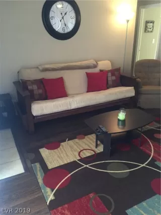 Photo #4: 2091611 Listing