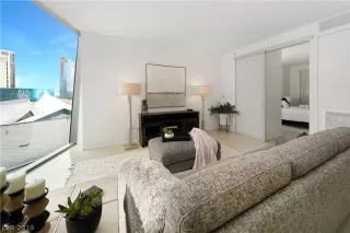 Photo #3: 2091616 Listing