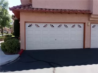 Photo #3: 2091677 Listing