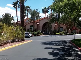Photo #4: 2091677 Listing