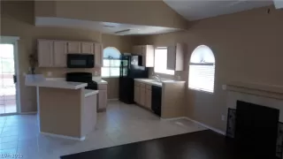 Photo #6: 2091677 Listing