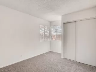 Photo #6: 2091689 Listing