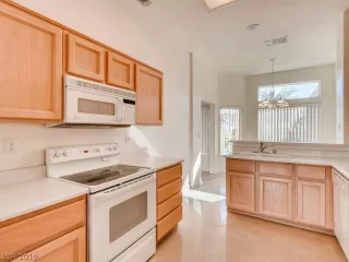 Photo #2: 2091735 Listing