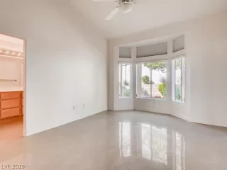 Photo #3: 2091735 Listing