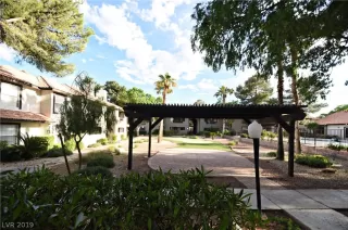 Photo #2: 2091737 Listing