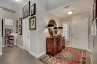 Photo #5: 2091754 Listing 