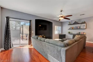 Photo #2: 2091764 Listing 