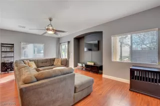 Photo #4: 2091764 Listing 