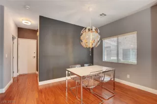 Photo #5: 2091764 Listing 