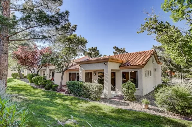 MLS: 2091790 Condo For Sale