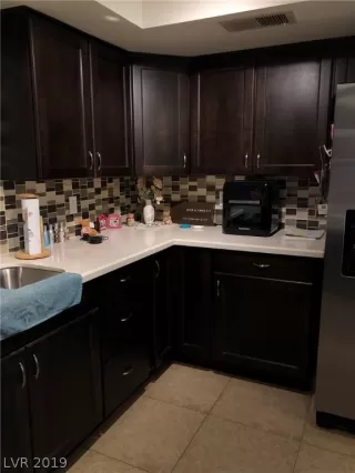 Photo #5: 2091819 Listing