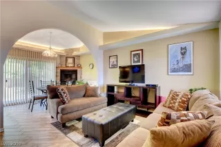 Photo #1: 2091847 Listing 