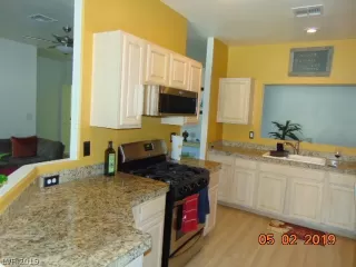 Photo #5: 2091864 Listing