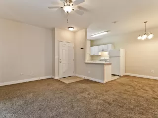 Photo #3: 2091865 Listing