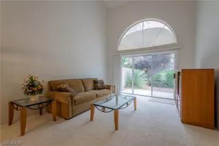 Photo #6: 2091890 Listing