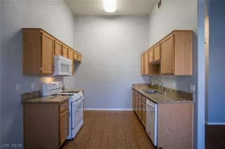 Photo #5: 2091939 Listing