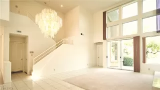 Photo #1: 2091965 Listing 