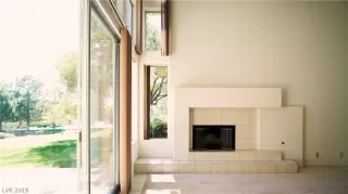 Photo #4: 2091965 Listing 