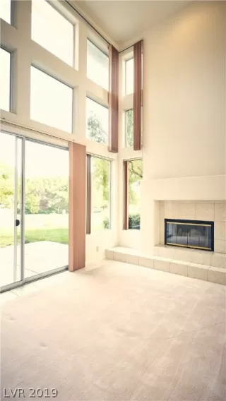 Photo #6: 2091965 Listing 