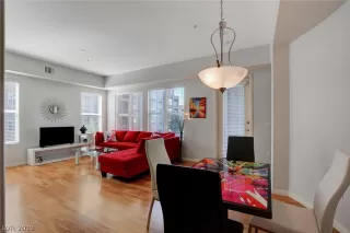 Photo #5: 2091966 Listing 