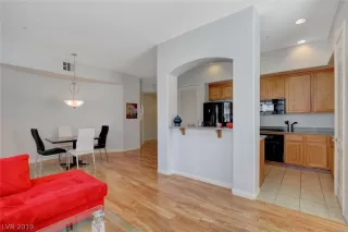 Photo #6: 2091966 Listing 