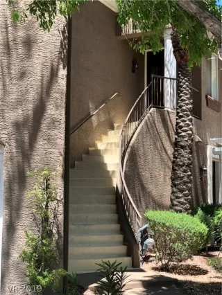 Photo #1: 2091977 Listing