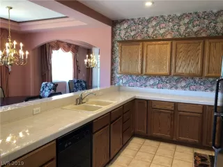 Photo #5: 2091977 Listing