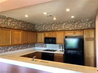 Photo #6: 2091977 Listing