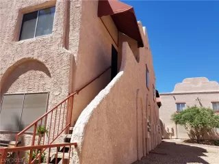 Photo #1: 2092045 Listing 