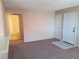 Photo #2: 2092045 Listing 