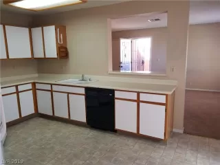 Photo #6: 2092045 Listing 