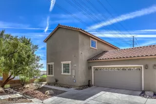 Photo #1: 2092062 Listing